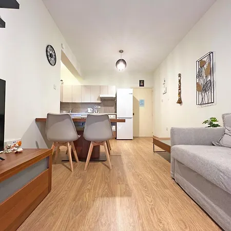 Apartman Albert's Mackenzie 001 *