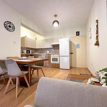 Apartman Albert's Mackenzie 001 Lárnaka