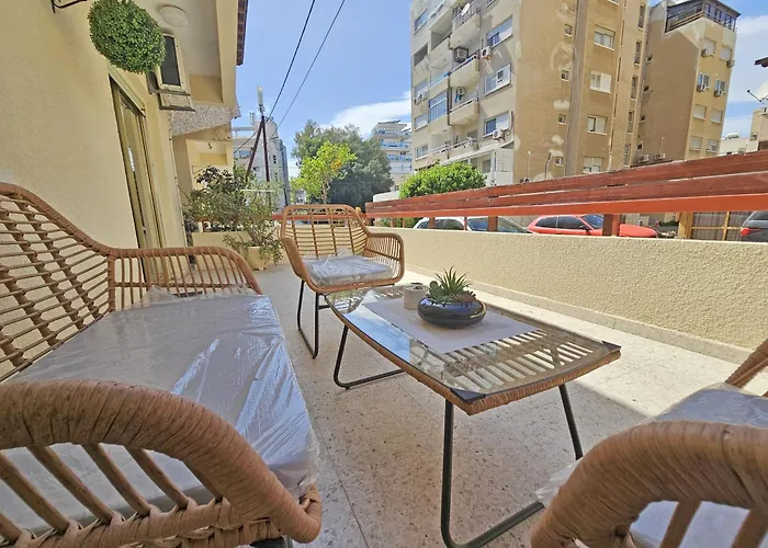 Albert's Mackenzie 001 Appartement Larnaca