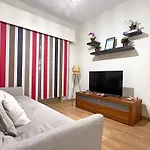 Albert's Mackenzie 001 Daire *